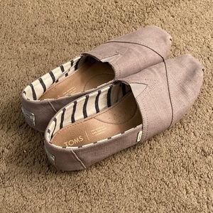 Classic TOMS Grey, womens size 9